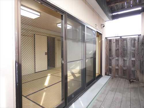 2階和室(ウッドデッキ付き)