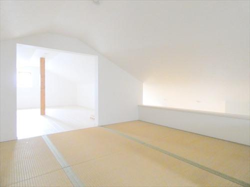 ロフトと小屋裏収納（6帖）