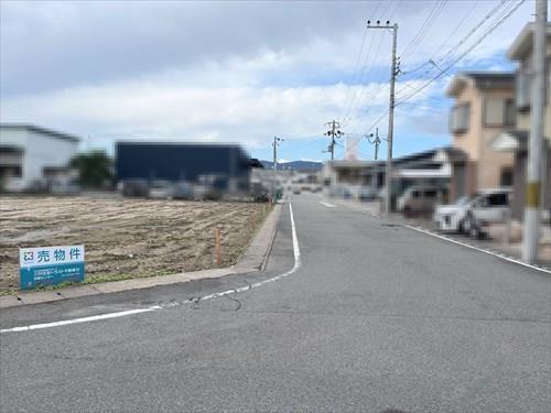 現地と前面道路（2025年11月撮影）