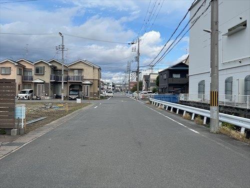 前面道路（2025年11月撮影）