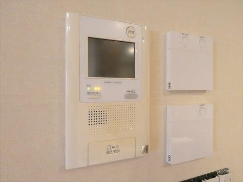 モニター付きインターフォン／床暖房