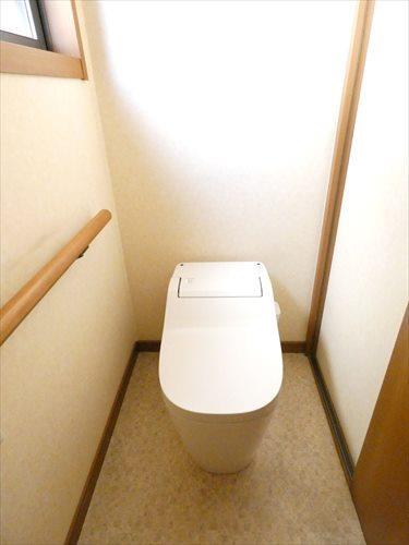 1階トイレ（タンクレス）