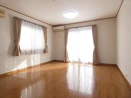 東側洋室（約11帖）