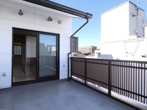 ルーフバルコニー