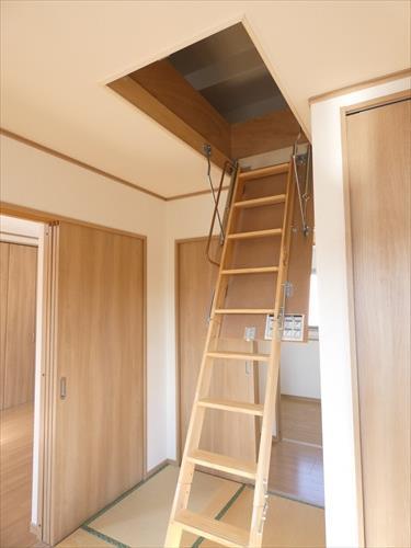 小屋裏はしご