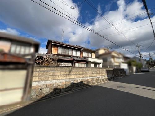 現地（2025年12月現在）