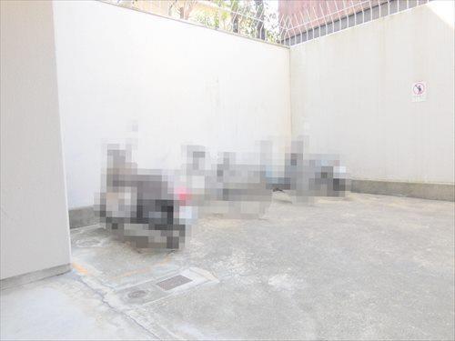 バイク、自転車置場