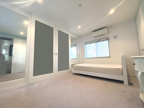 3階洋室（8.0帖）2