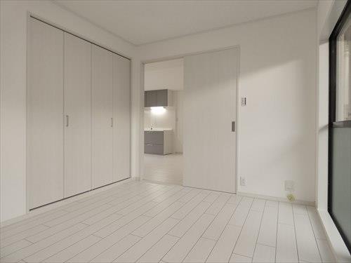 南側洋室とリビング