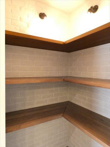 リビング収納棚