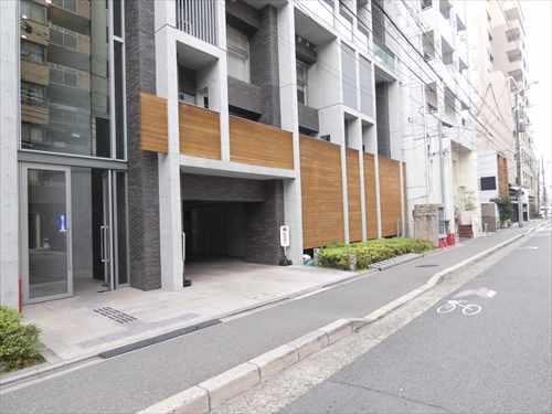 西側エントランス（西洞院通り）