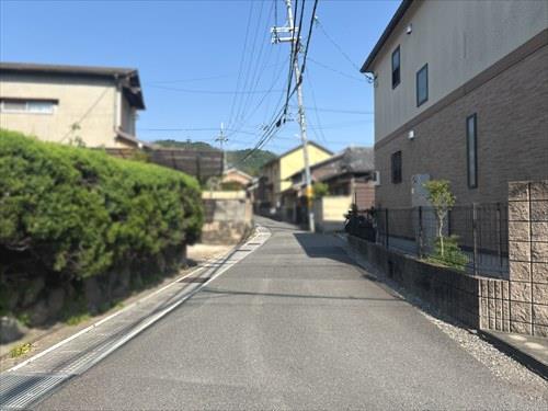 北側前面道路