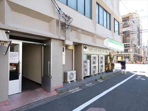 エントランス（西側）