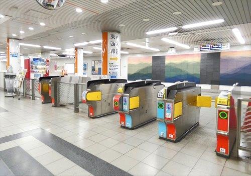 地下鉄東西線「二条城前」駅まで徒歩10分