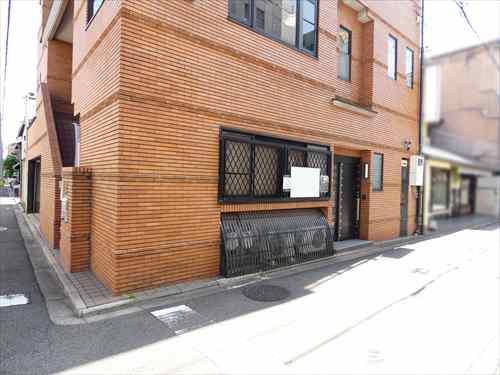 北側前面道路（旧花屋町通）