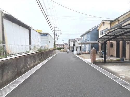 前面道路（南側）
