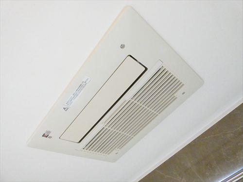 浴室暖房乾燥機
