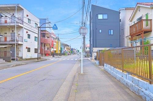 【現地前面道路2024年7月撮影】