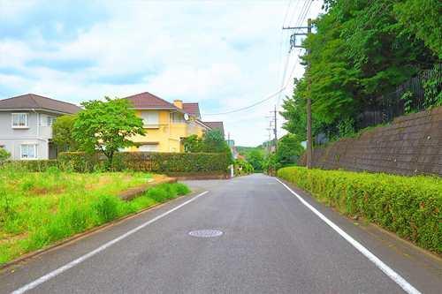 【現地前面道路2024年6月撮影】