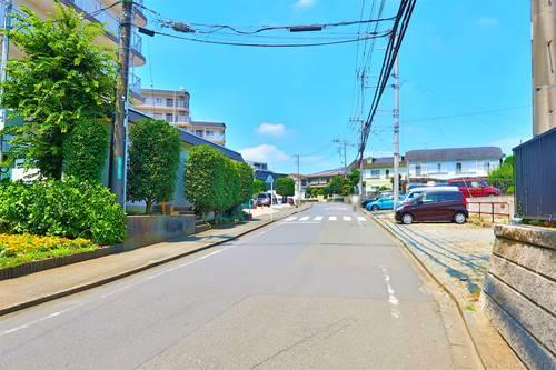 【現地前面道路2024年6月撮影】