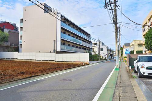 【現地前面道路2024年11月撮影】