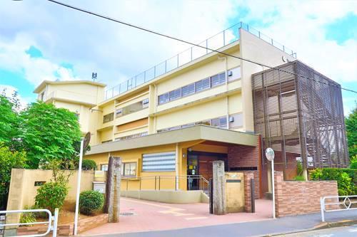 立川市立第八小学校まで570ｍ