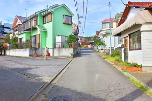 【現地前面道路2024年11月撮影】