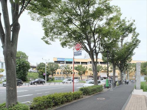 そうてつローゼン成瀬店 210m
