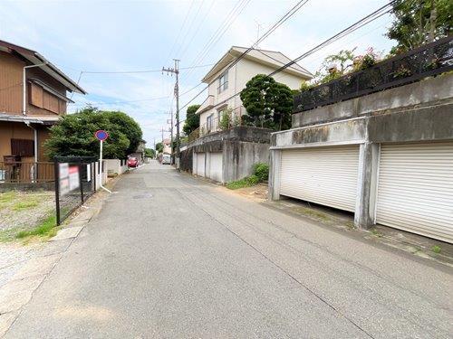 【現地前面道路2025年6月撮影】 【現地前面道路2025年6月撮影】