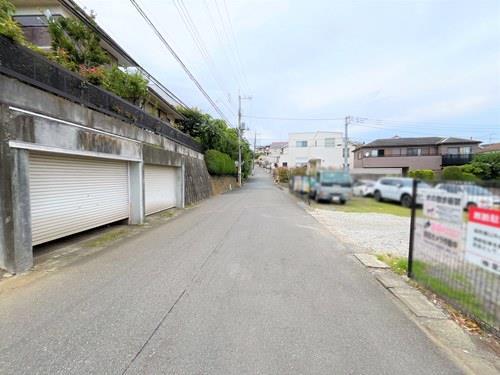 【現地前面道路2025年6月撮影】 【現地前面道路2025年6月撮影】