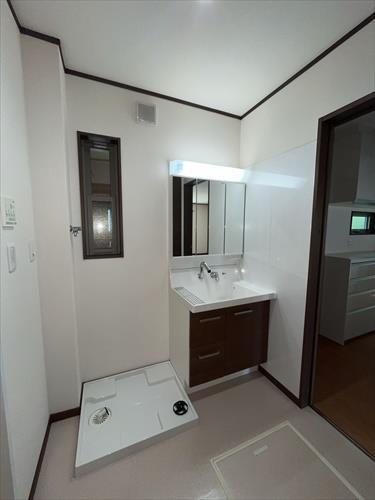 １階洗面化粧台