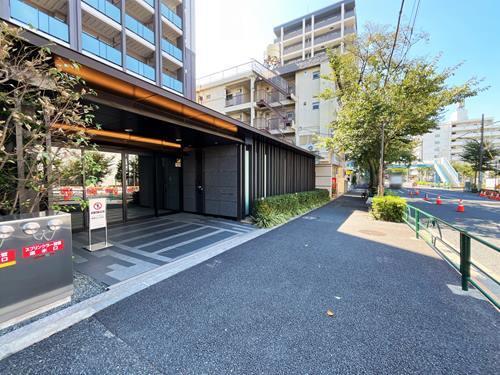 【現地前面道路2025年9月撮影】