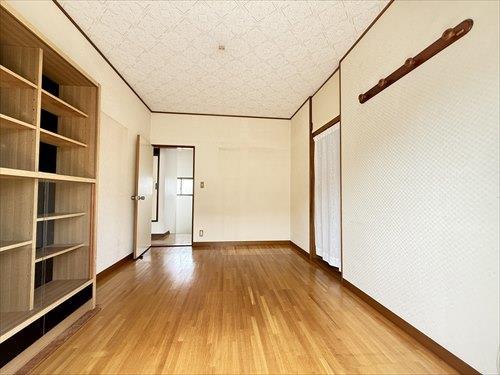 東側洋室約6.0帖