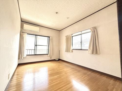 西側洋室約6.0帖