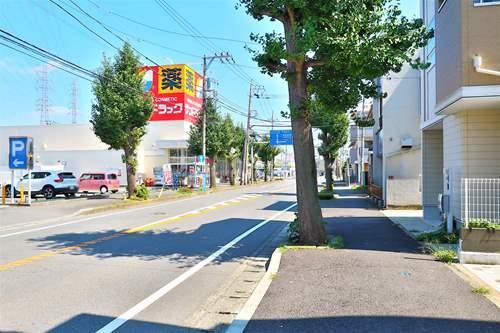 【現地前面道路2025年9月撮影】