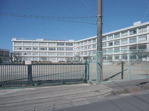 町田市立町田第二中学校 850m