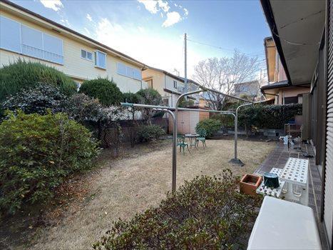 敷地内の庭（2026年1月撮影）