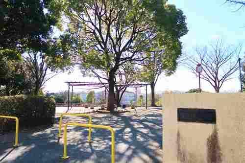 片平公園まで1430ｍ