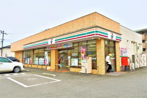 セブンイレブン町田能ヶ谷4丁目店970ｍ