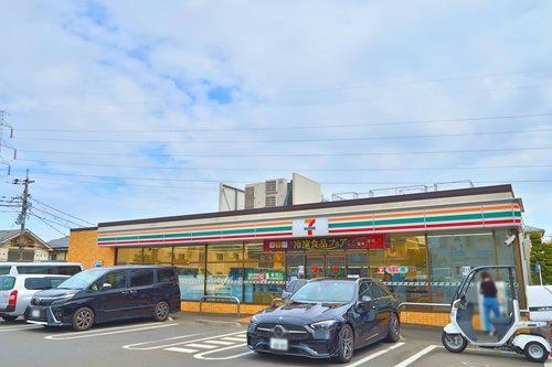セブンイレブン横浜奈良北団地店・850ｍ