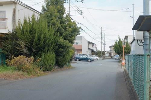 前面道路（2025年12月 撮影）