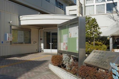 国分寺市立光図書館 680m