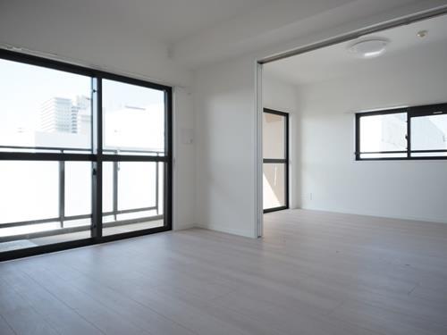 LDK約11.4帖/洋室 約5.9帖