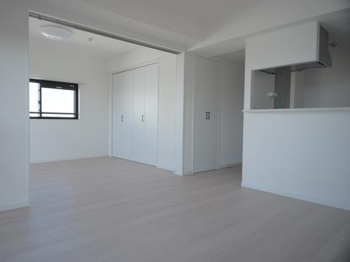 LDK約11.4帖/洋室 約5.9帖