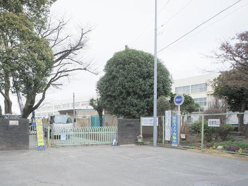 大和市立西鶴間小学校 400m