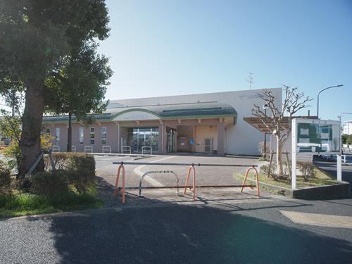 町田市立金森図書館 900m