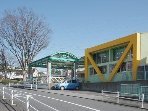 カナリヤ幼稚園 570m