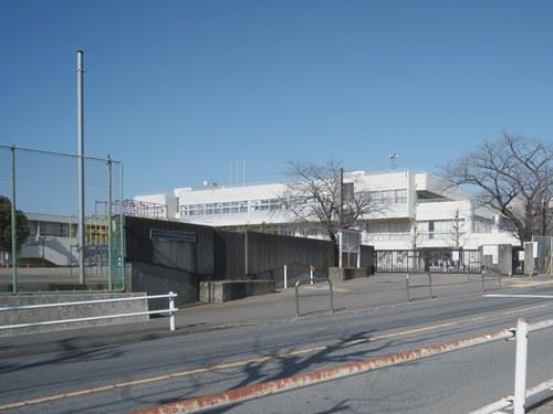 町田市立七国山小学校 310m