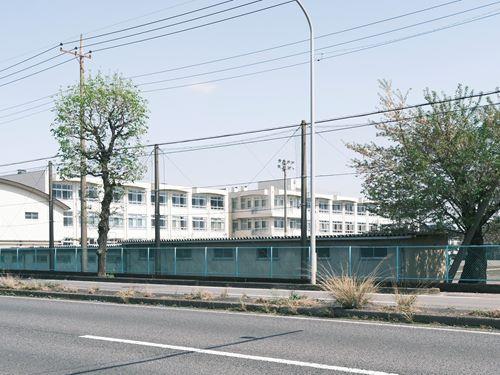 相模原市立上溝南中学校 390m
