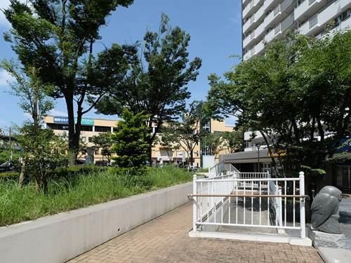 そうてつローゼン成瀬店 530m